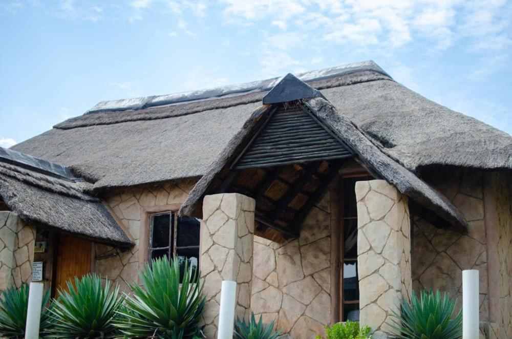 Matlapeng Country Estate Hotel Vanderbijlpark Exterior photo